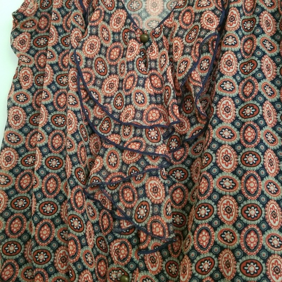 Blouse - Picture 2 of 3